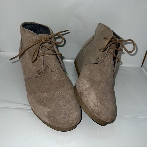 Toms Wedge Ankle Boots Booties Chukka Suede Youth 6 - Picture 1 of 8